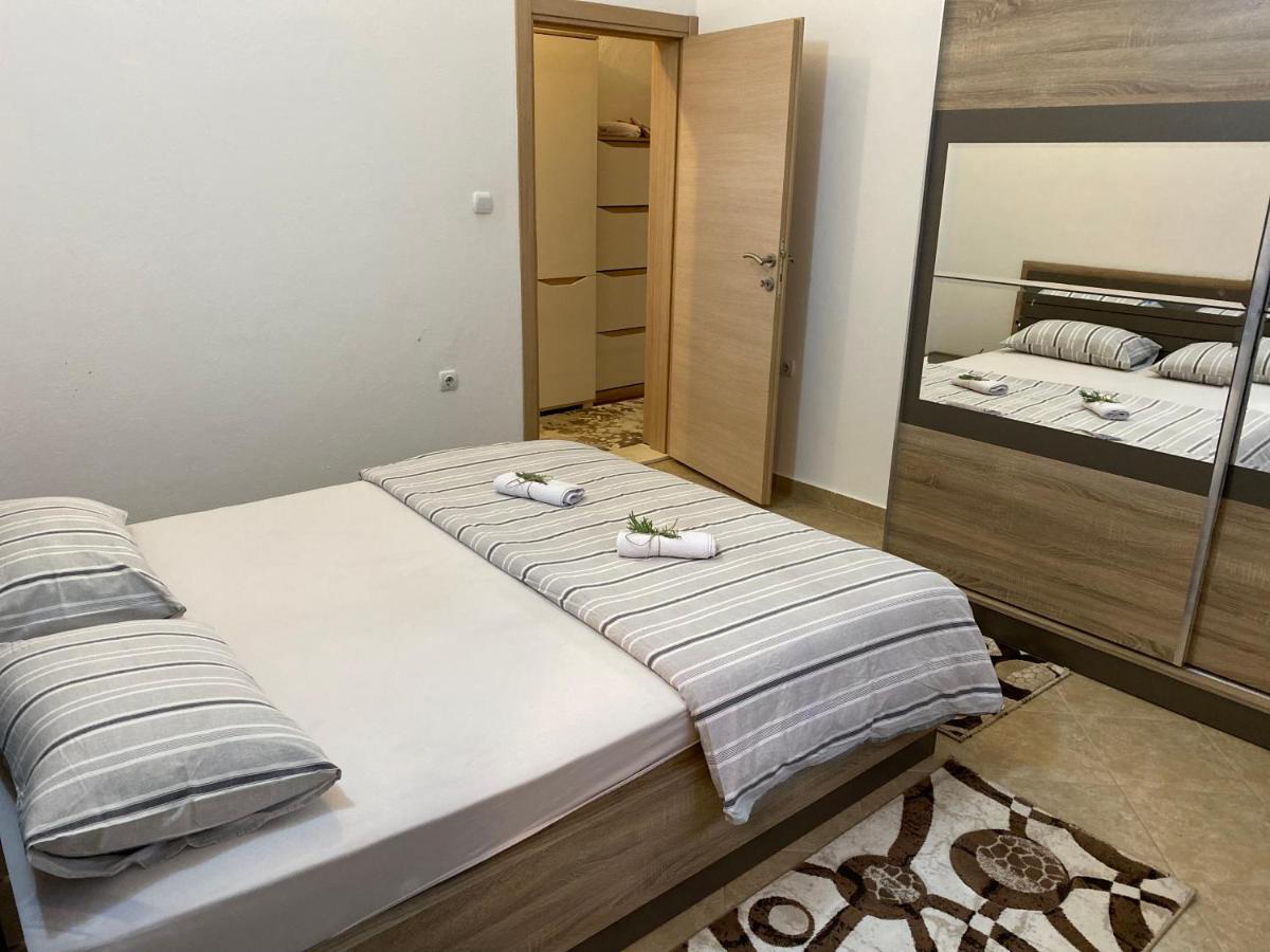 Guest House Pocanic Tivat Exterior foto